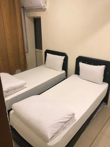 Petek Hotel