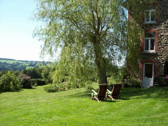 Farm With Lovely Panoramic Views