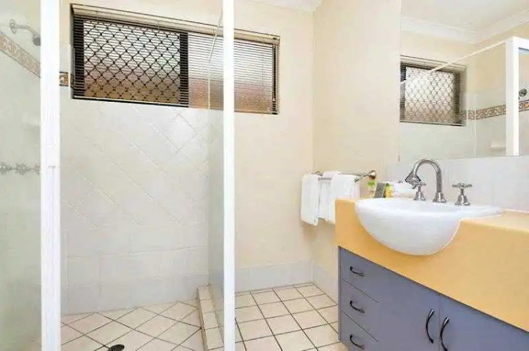 Best Western Central Plaza