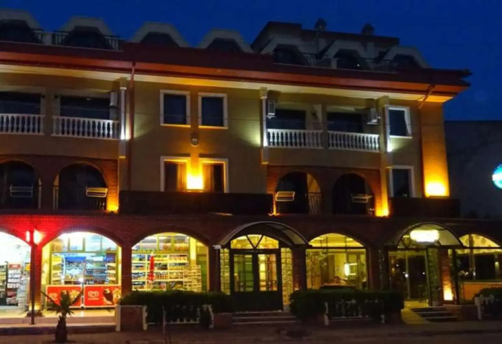 Maxwell Holiday Club - Armutalan
