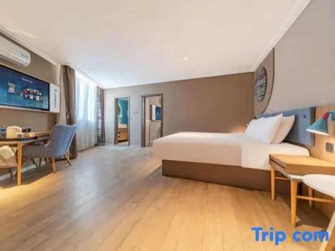 Quadruple Suite