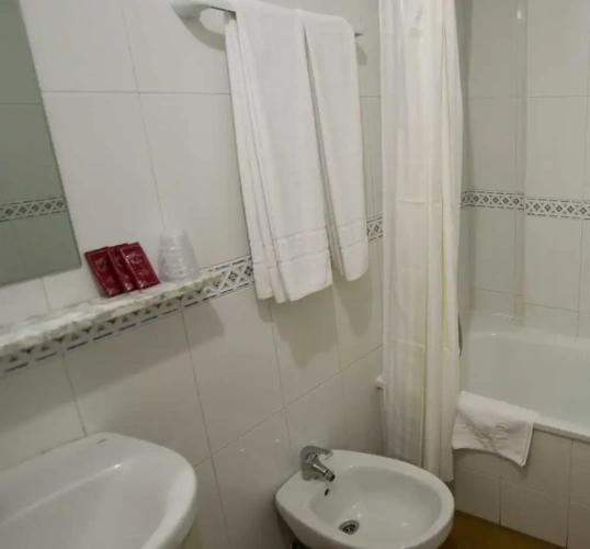 Economy Triple room