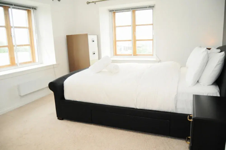 Spiers Wharf Apartment
