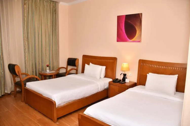 Gianz Hotel