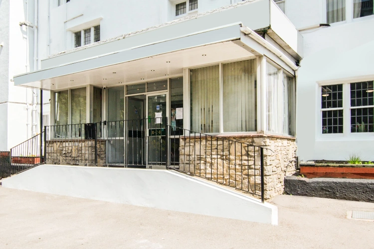 Russell Court Hotel