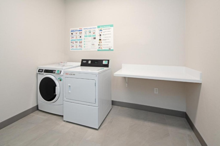Holiday Inn Express & Suites Valencia - Santa Clarita photo 15