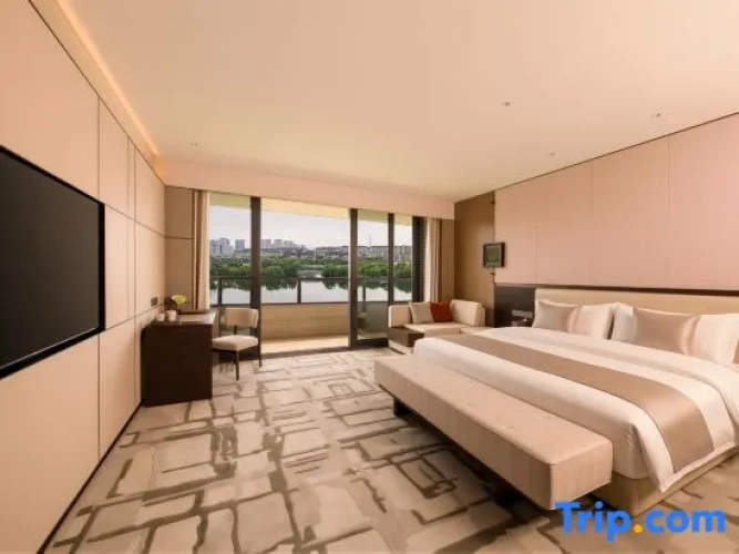 Deluxe Double room with lake view