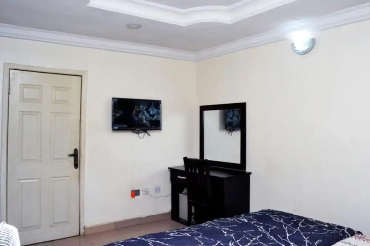 Unique Didis Royal Hotel & Suites