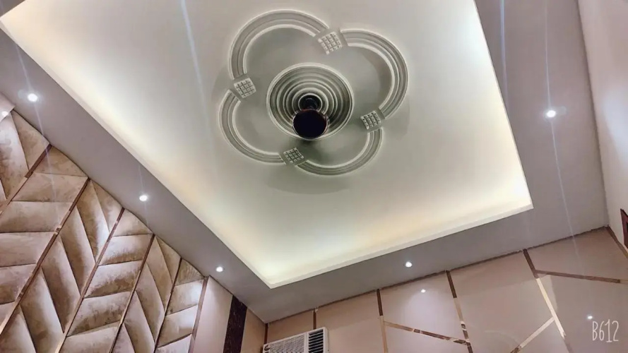 Shraddha Hotel
