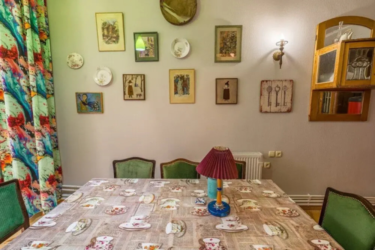 Kg Guest House