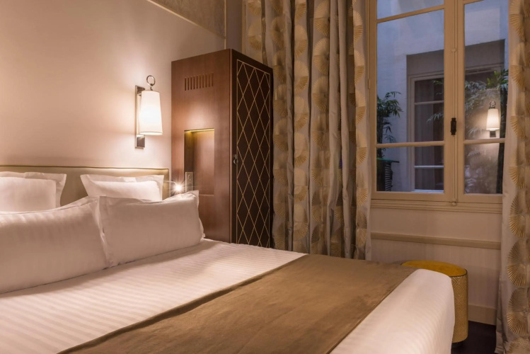 Crystal Hôtel