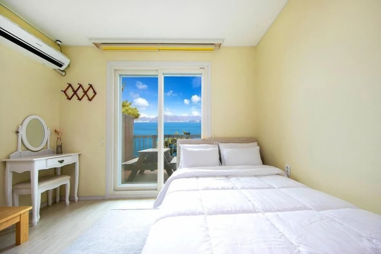 Sea And Lighthouse Pension