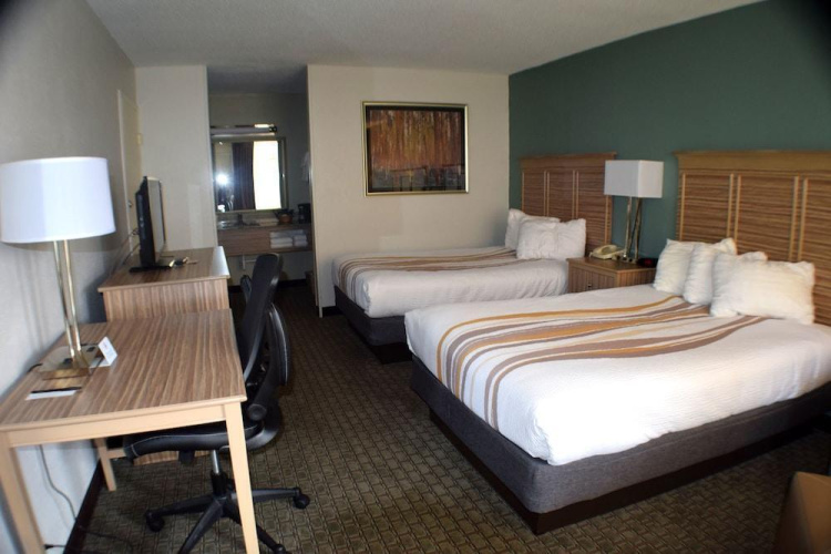Holiday Inn Cherokee