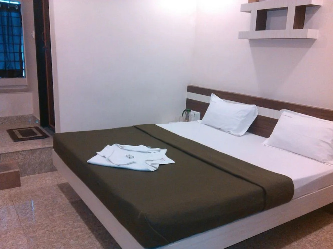 royal garden lodge