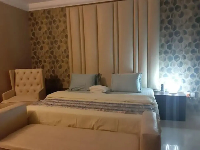 Safis Suites