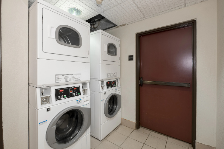 Red Roof Inn & Suites Newnan photo 21
