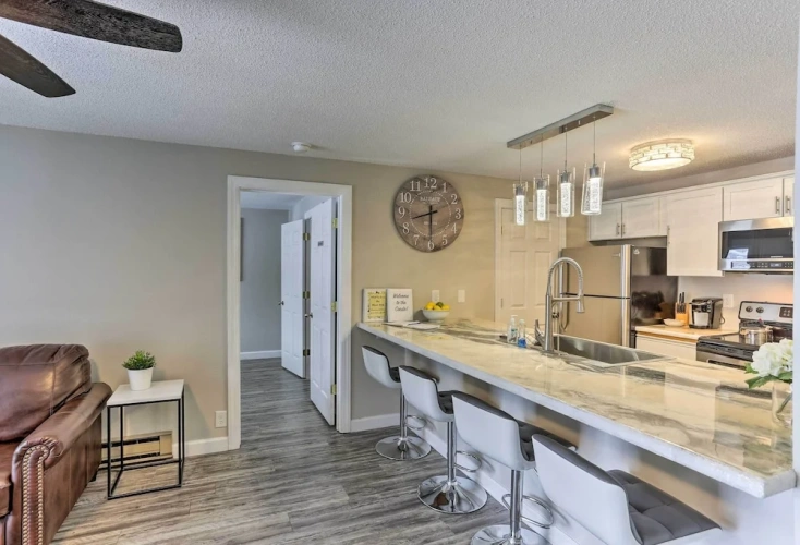 2 Bedrooms Apartment