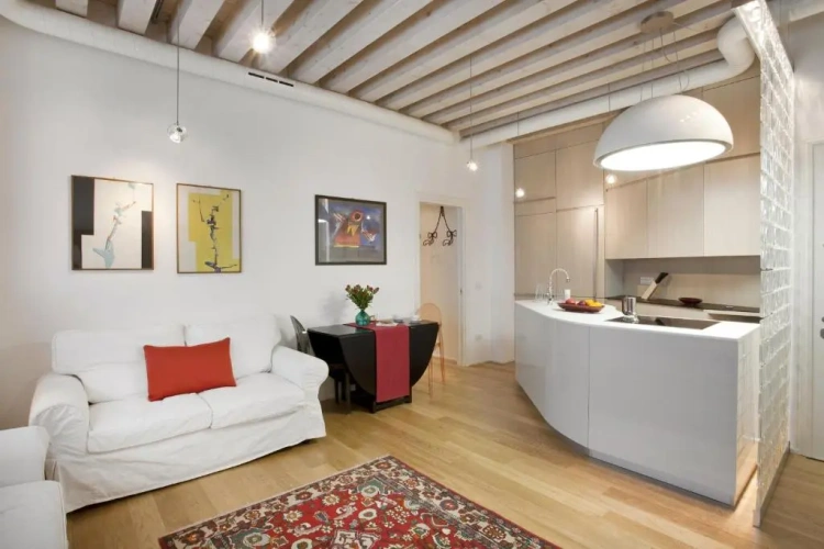 2 Bedrooms Apartment