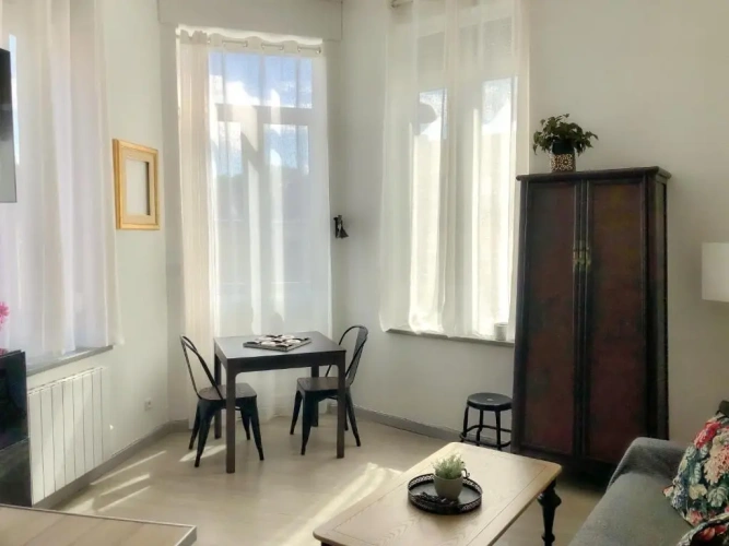 Apartment with balcony