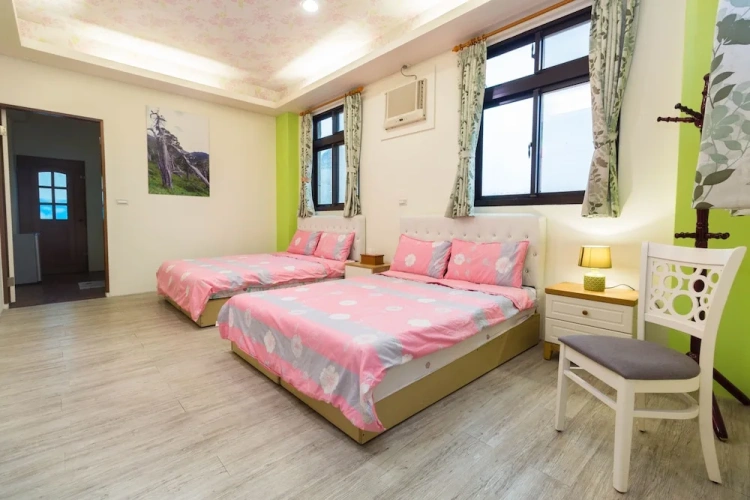 Economy Quadruple room