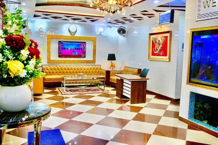 Neshaz Hotel