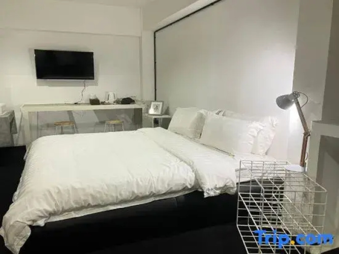 BW Studios Thai Art Hotel (5 mins walk to Tha Phae Gate, Pets friendly)