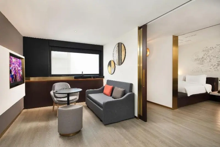 Standard Suite