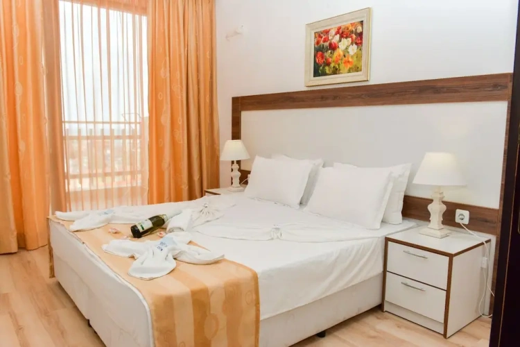 1 Bedroom Deluxe Apartment with balcony and with sea view