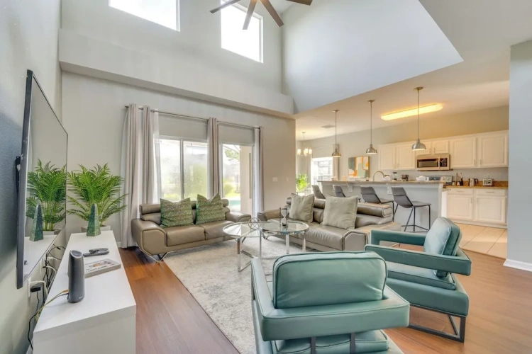 5 Bedrooms Cottage