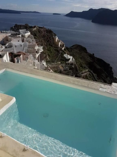 4 Bedrooms Sextuple Villa