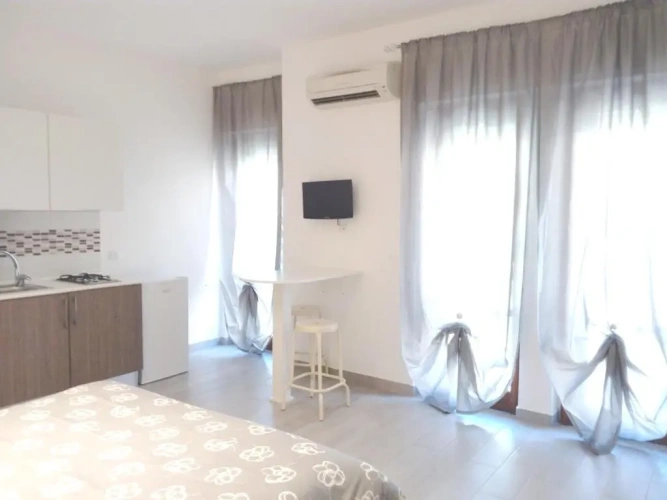 Deluxe Studio