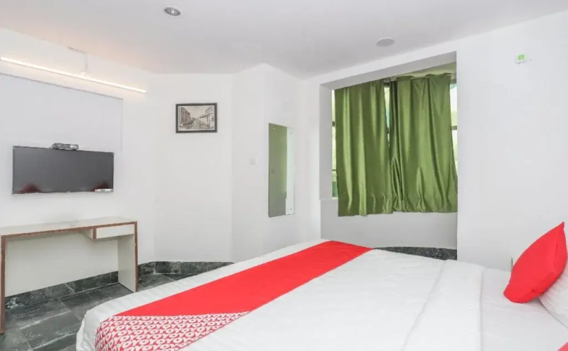 Town Hall Hotel By Oyo Rooms
