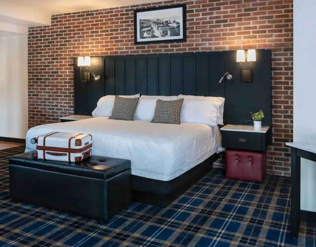 Suite with balcony