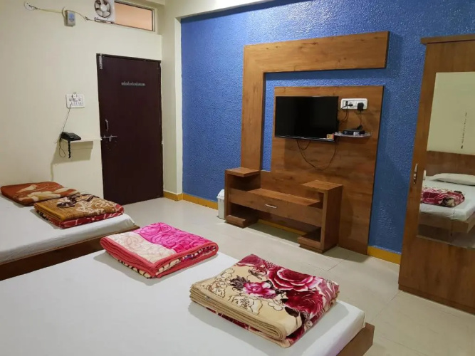 Shri Radhe Krishna Hotel