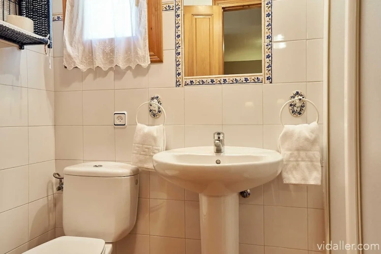 Economy Twin room with balcony