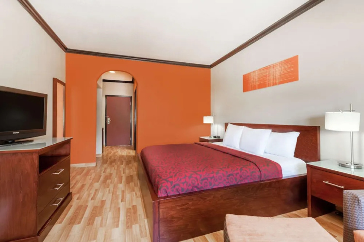 Days Inn And Suites Marquez
