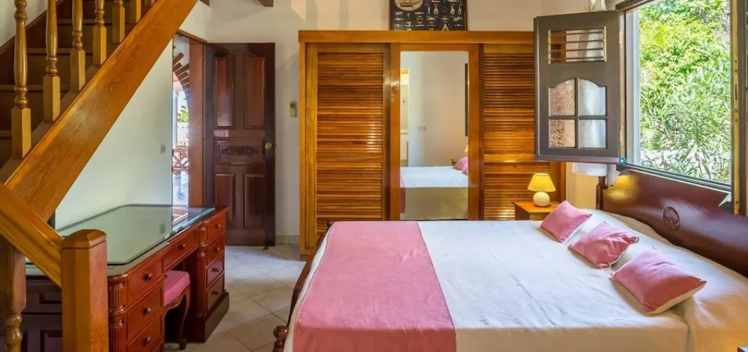 Villa Sunrock
