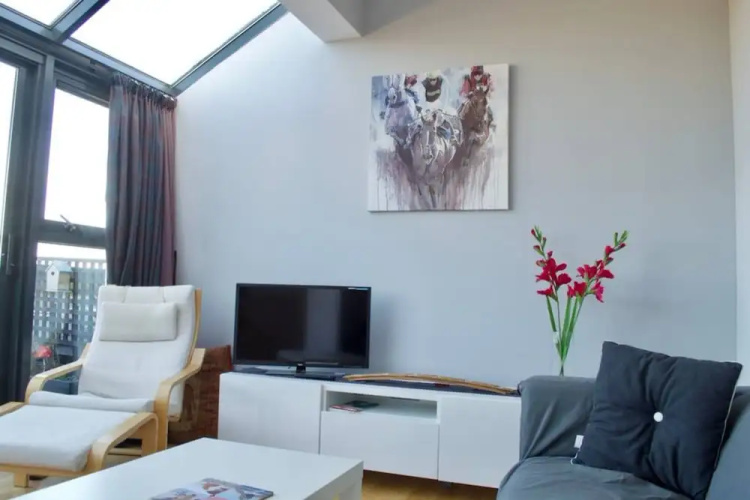 1 Bedroom Duplex Flat With Balcony And Free Parking
