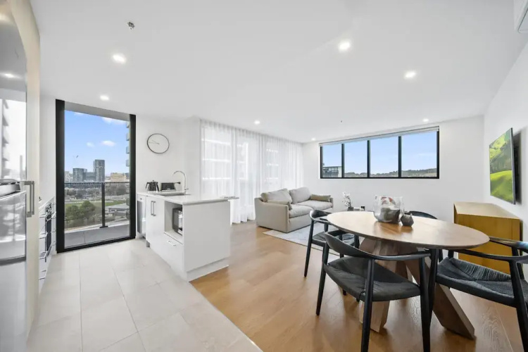 2-bed Haven: Impeccable Interiors & Chic Amenities