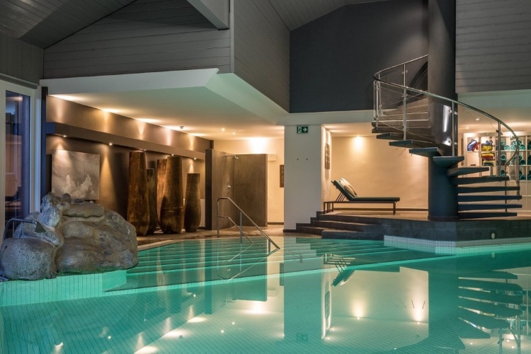 HUUS Hotel Gstaad photo 27