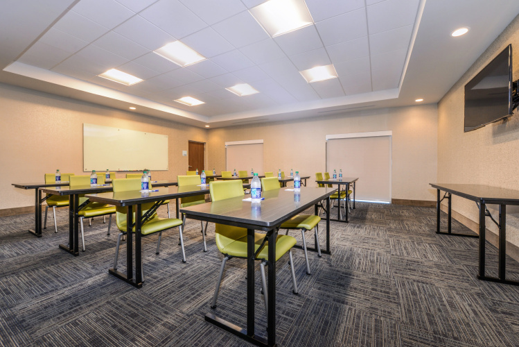 Holiday Inn Express & Suites St. Petersburg - Madeira Beach photo 33