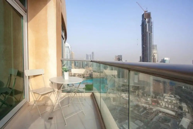 Bright Apartment, Steps Away to Burj Khalifa