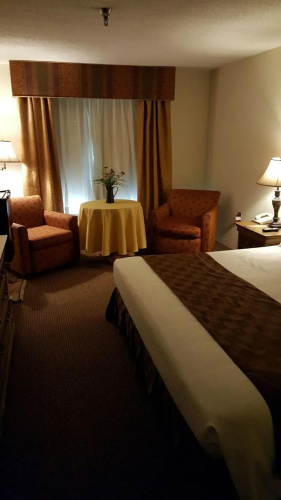 Americourt Hotel