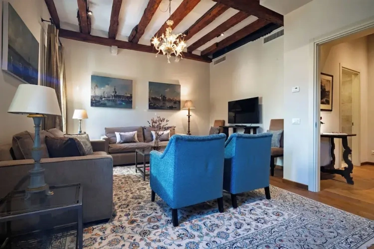 2 Bedrooms Superior Apartment with canal view