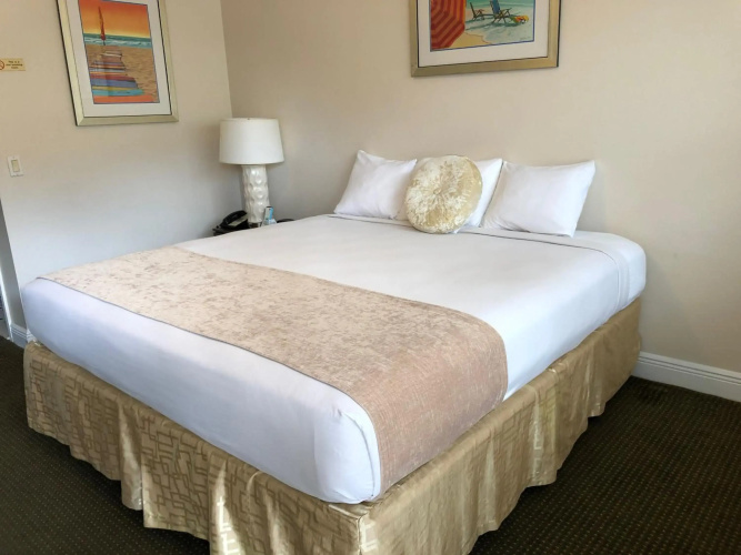 Beach Place Hotel