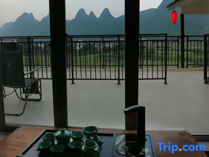 Xingyi Mountain Breeze Inn