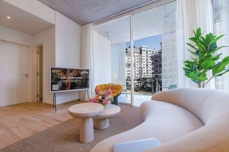 2 Bedrooms Apartment with balcony