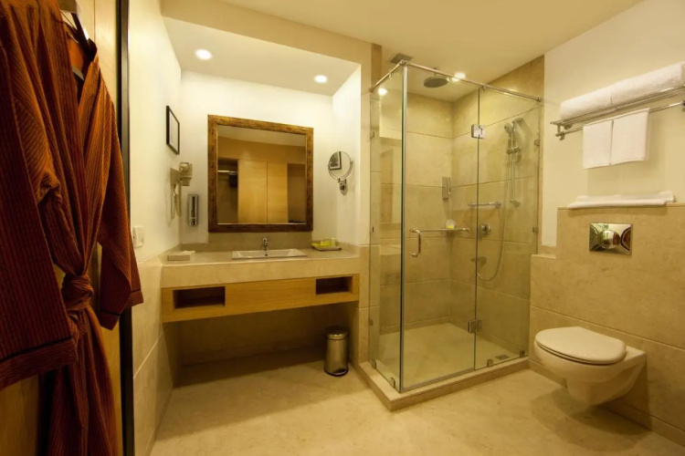 Lemon Tree Hotel, Udyog Vihar, Gurugram