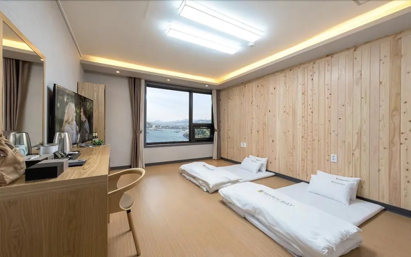 Marin Bay Hotel