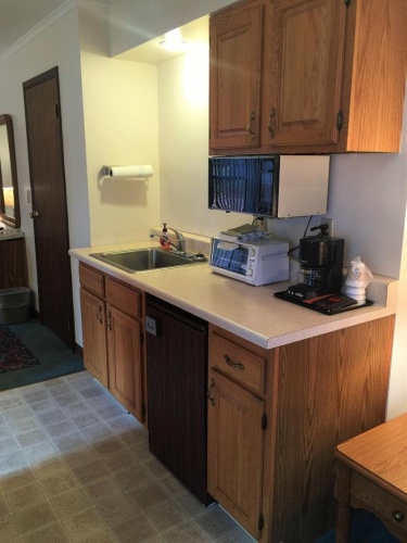 Cedar Motor Inn photo 16